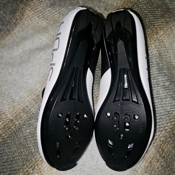 Cycling Sneakers with SPD Cleat - Picture 7 of 8